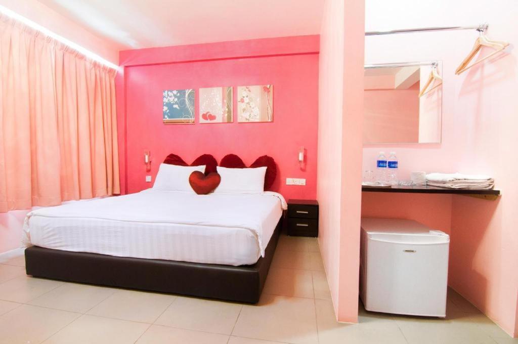 Pice Hotel Букит-Мертаджам Экстерьер фото